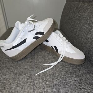 Reebok Men's White and Black Sneakers with Brown Sole